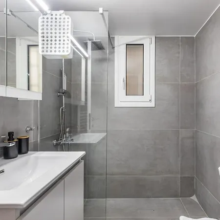 Selesta - Stylish 2 Bedroom In Apartment