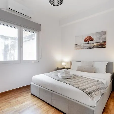 Apartment Selesta - Stylish 2 Bedroom In *