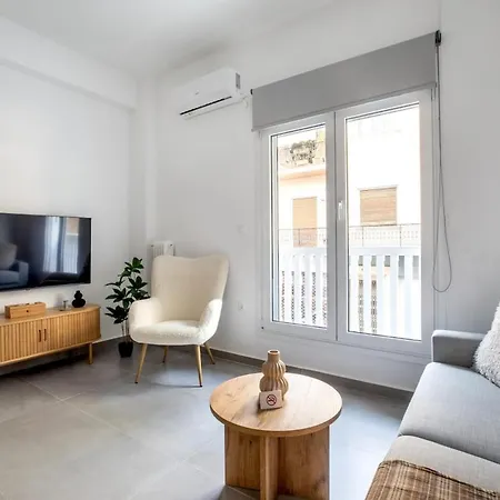Selesta - Stylish 2 Bedroom In Apartment